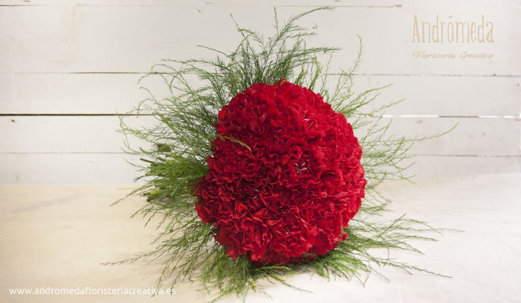 ramo de novia de claveles rojos