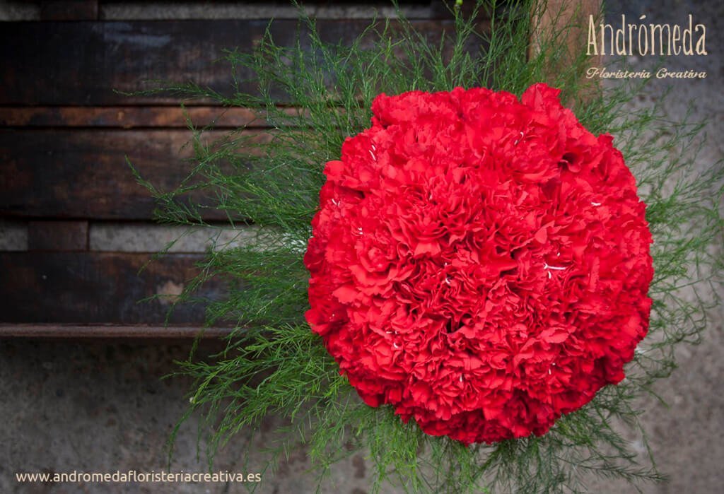 ramo novia de claveles rojos