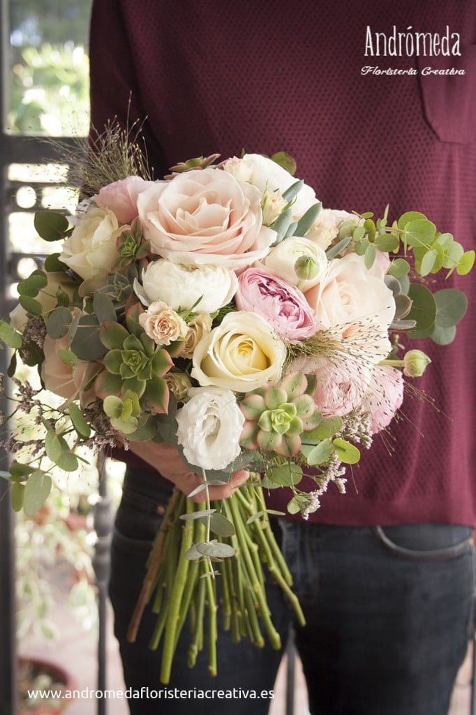 ramo de novia con plantas crasas