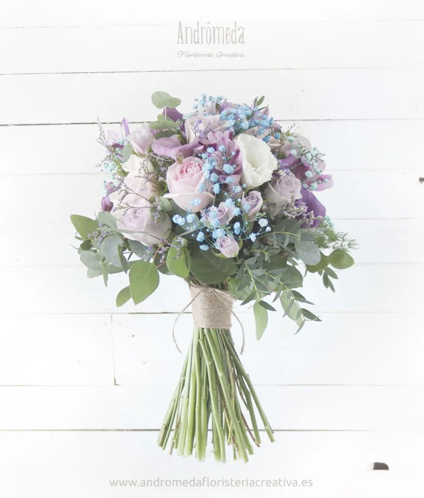 ramos de novia naturales con colores diferentes