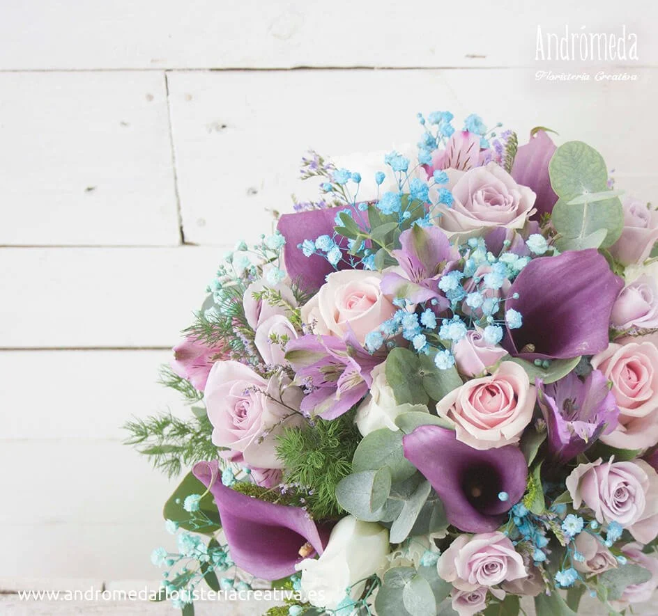 ramos de novia naturales con colores diferentes