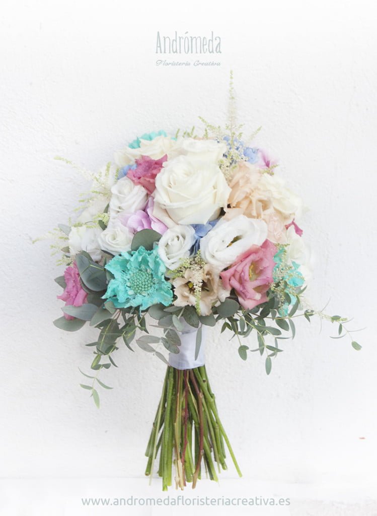 ramos de novia naturales con colores diferentes