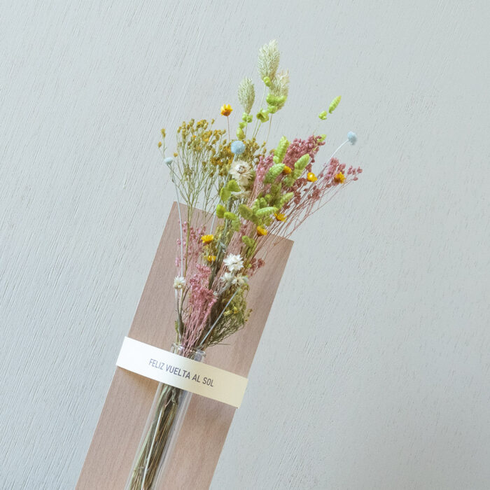 mensaje_con_flores_arco_iris_andromeda_floristeria