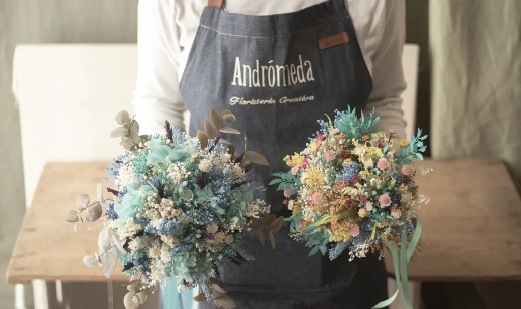 Andrómeda Floristería se transforma en Facta Botanica tras la DANA, un proyecto donde se fusionan el arte y las flores.