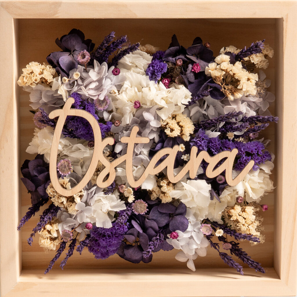 Cuadro personalizado en tonos morados y blancos